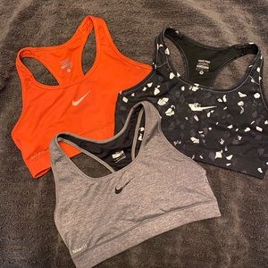 Nike Intimates & Sleepwear - EUC NIKE Sports bra bundle Nike Intimates & Sleepwear - EUC NIKE Sports bra bundle